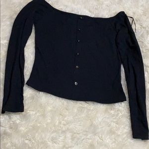Hasta shoulder long sleeve black top